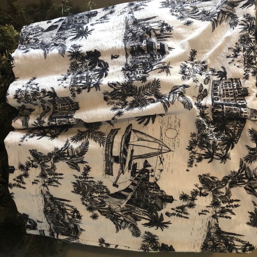 Black and white town printed day dress - Picture 2 of 4